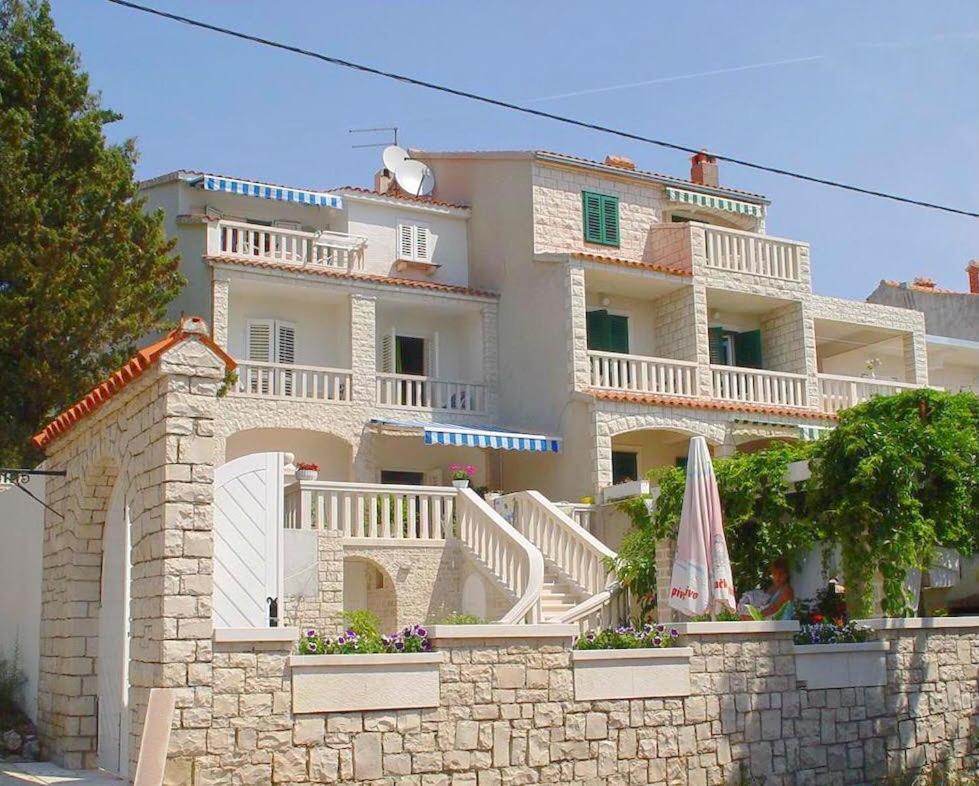 Guest House Meri بول المظهر الخارجي الصورة