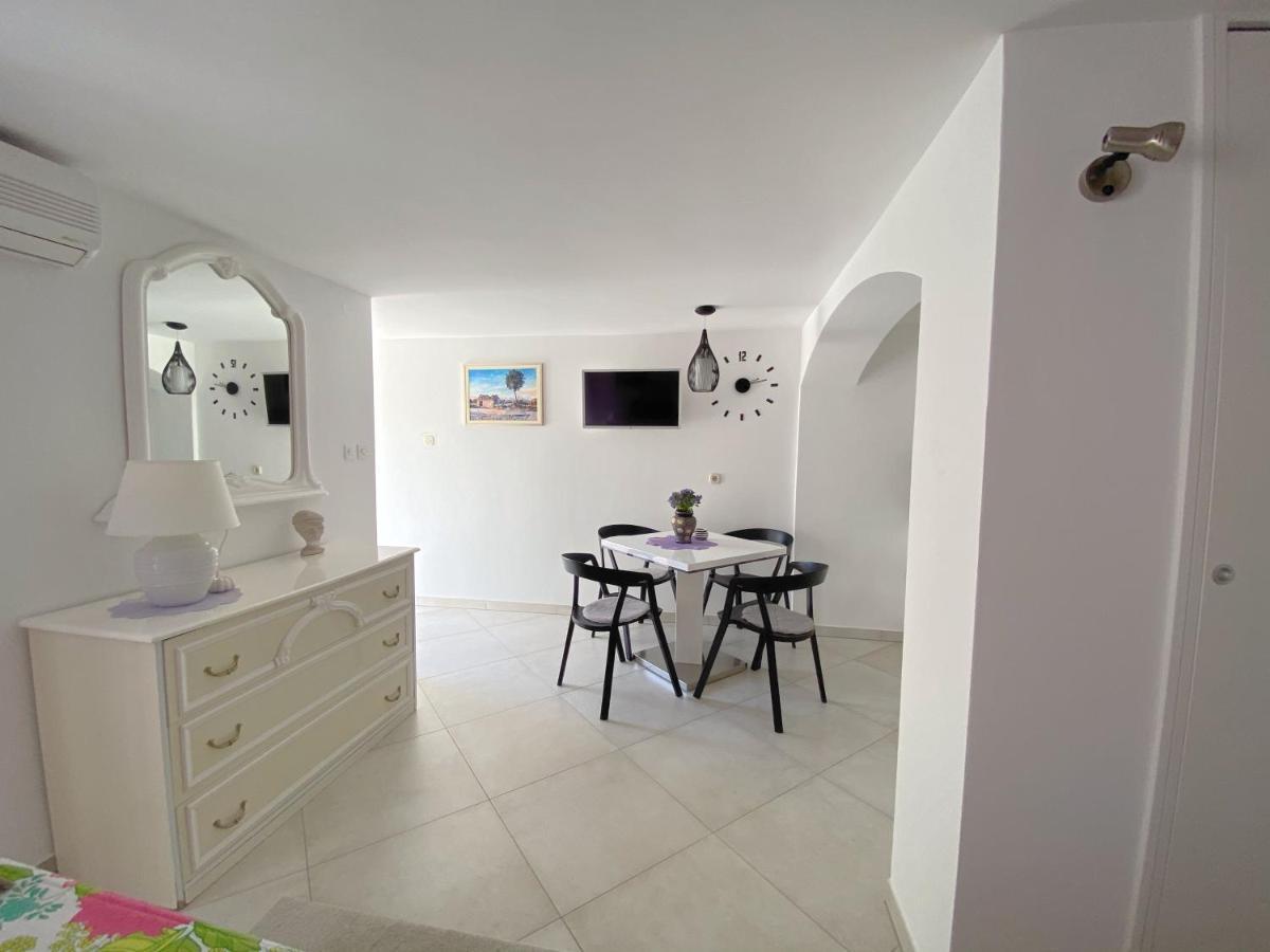 Guest House Meri بول المظهر الخارجي الصورة