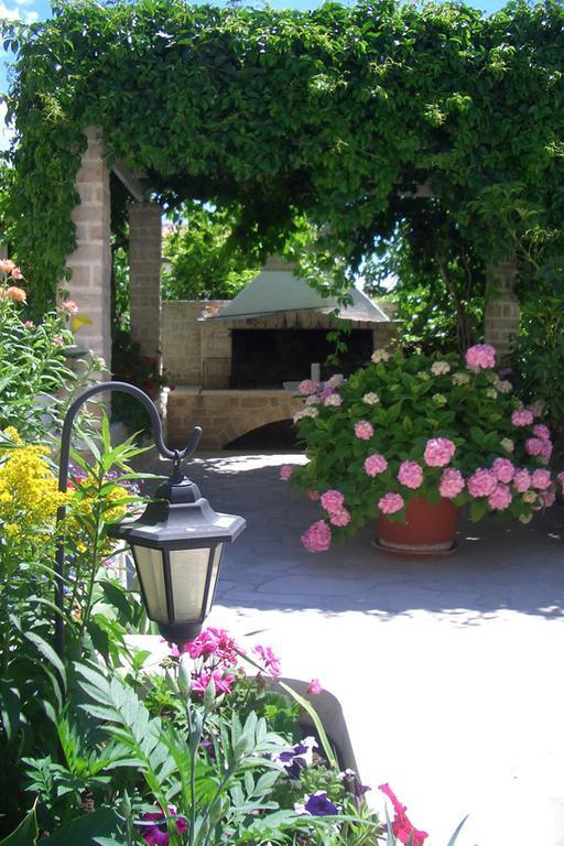 Guest House Meri بول المظهر الخارجي الصورة